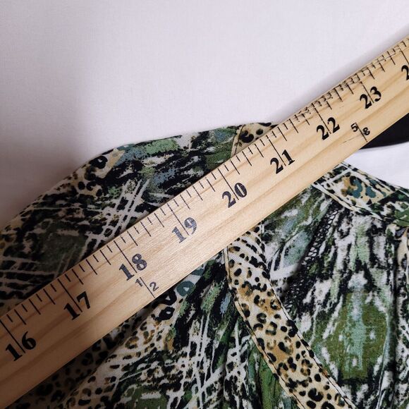 Fig & Flower Blouse Womens Large Green Yellow Leopard Print Abstract - Picture 8 of 10